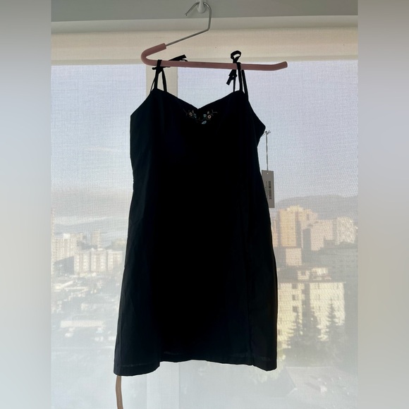 NWT Reformation embroidered Tovianna summer dress - Picture 4 of 8